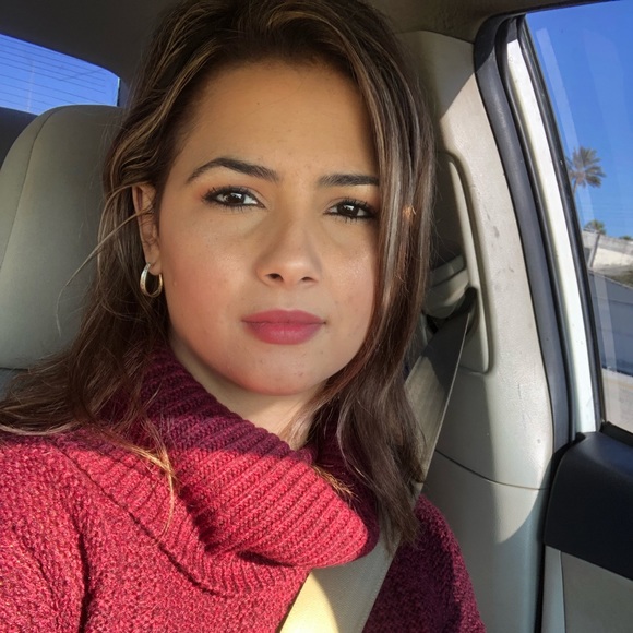 Meet your Posher, Yaima - Picture 1 of 2